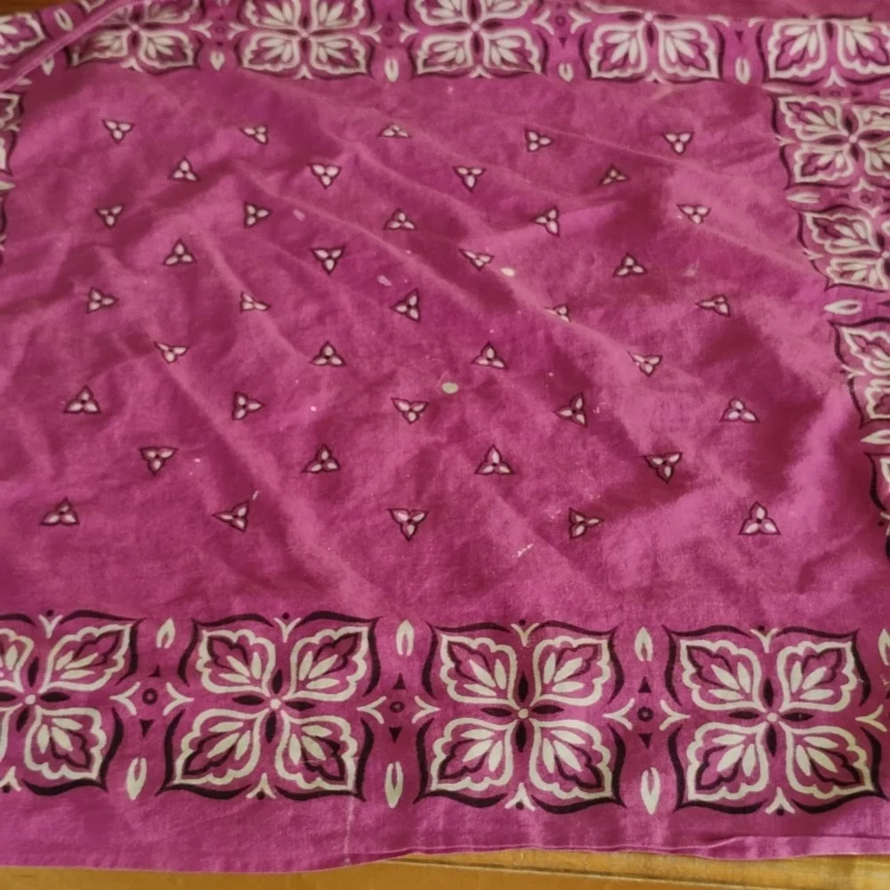 π PINK & White π―% COTTON Printed Bandana Scarf EPLVC WASHFAST COLORS - Picture 3 of 16